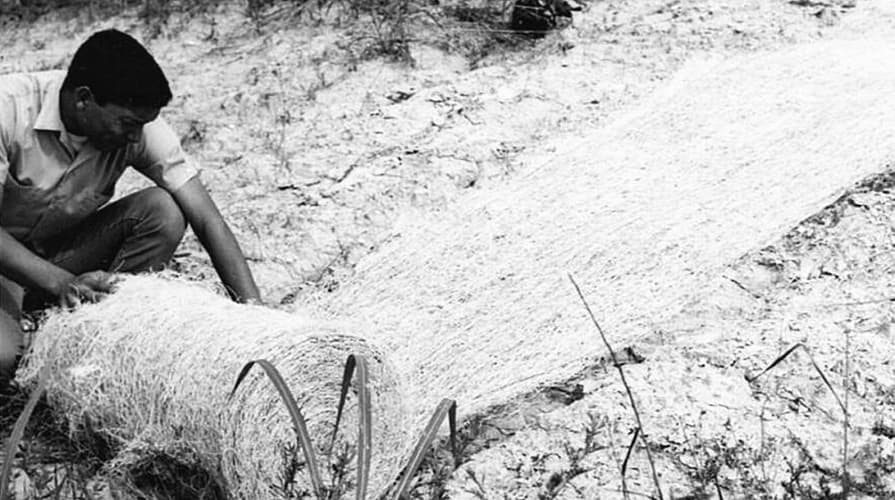 erste-kommerziell-gelieferte-erosionsschutz-boschungsmatte